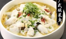 男子爆料酸菜鱼事件视频,揭秘后厨黑幕，食品安全引关注